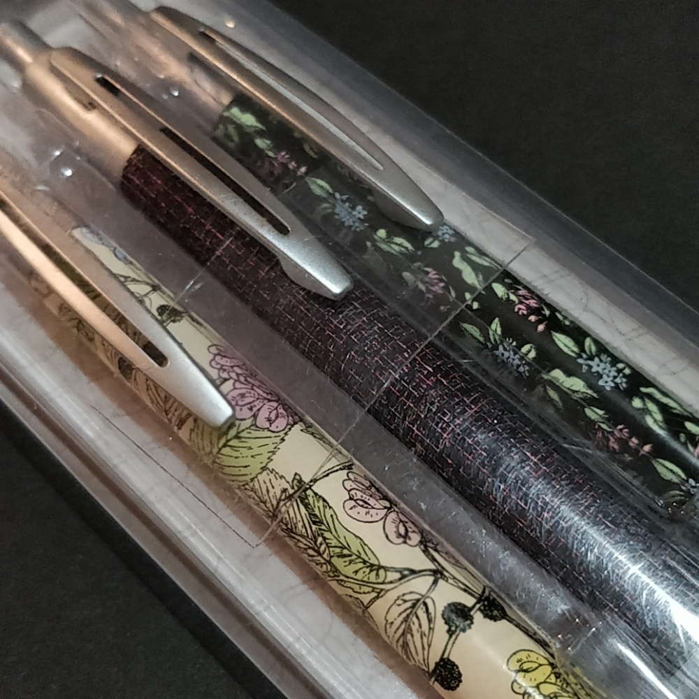 Divoga 3 Count Retractable Gel Pen Medium Point